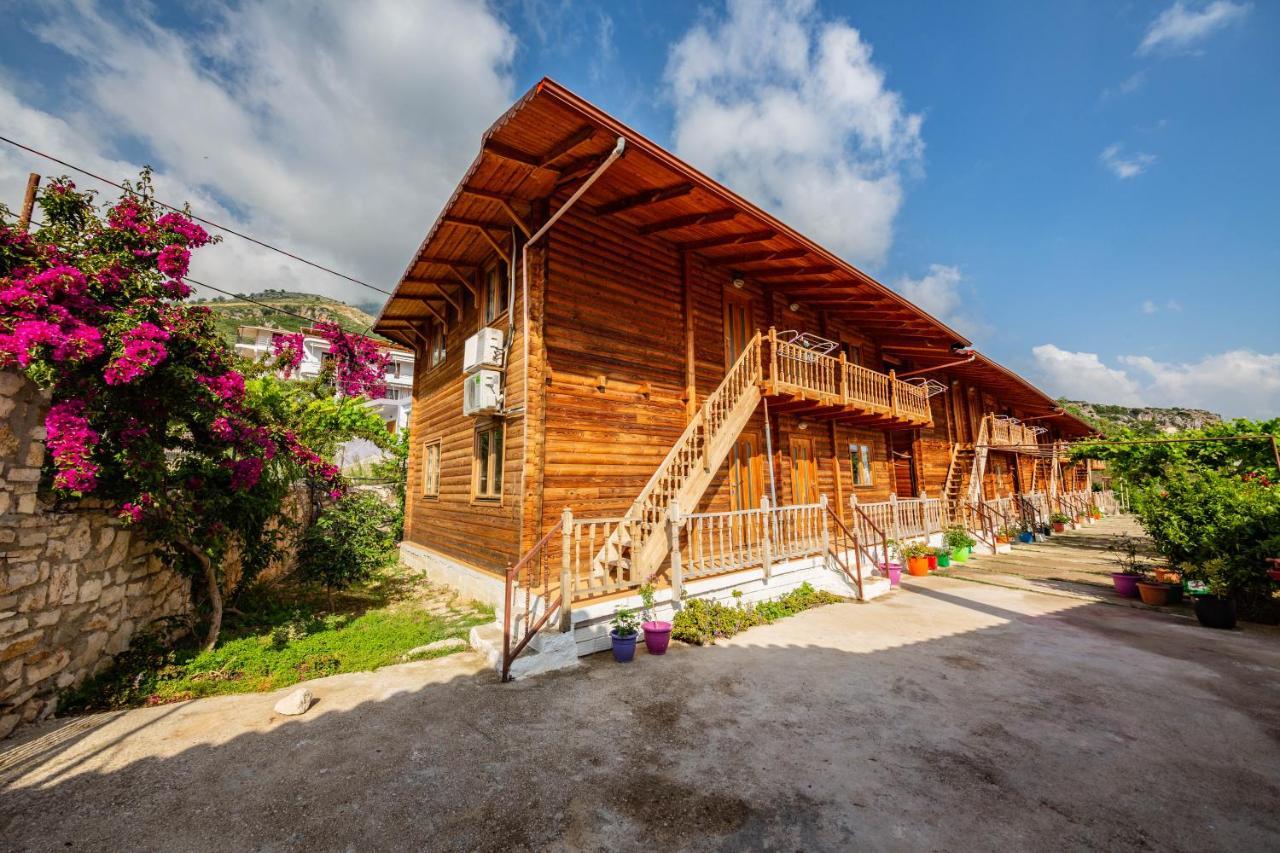 Guest House Luiza บอร์ช ภายนอก รูปภาพ