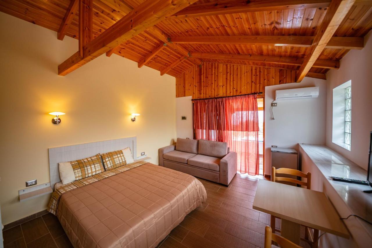 Guest House Luiza บอร์ช ภายนอก รูปภาพ