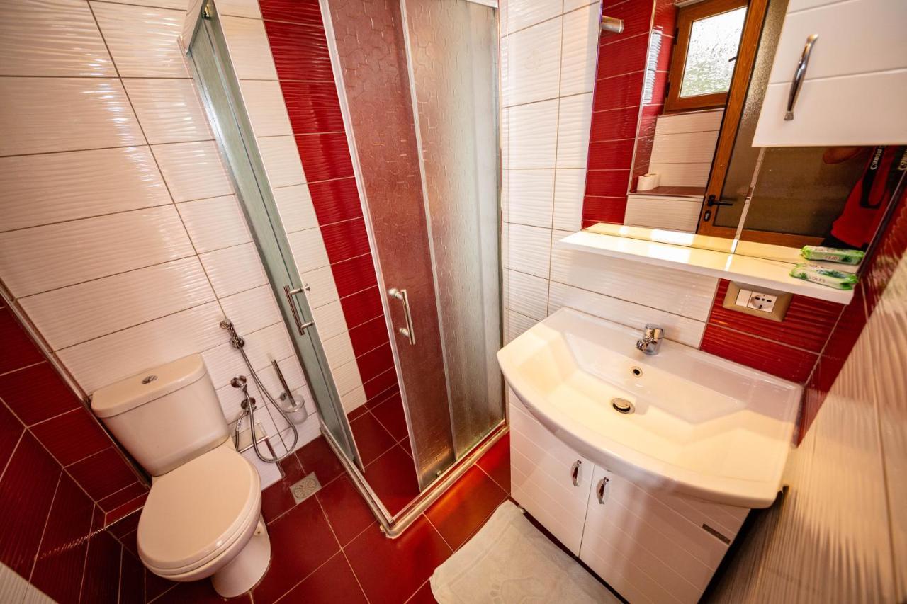 Guest House Luiza บอร์ช ภายนอก รูปภาพ