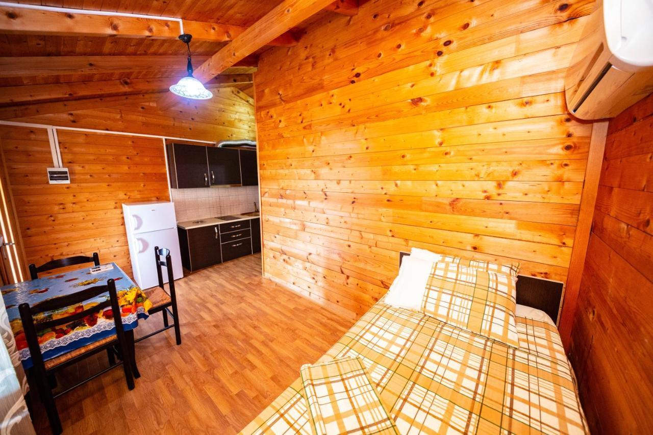 Guest House Luiza บอร์ช ภายนอก รูปภาพ